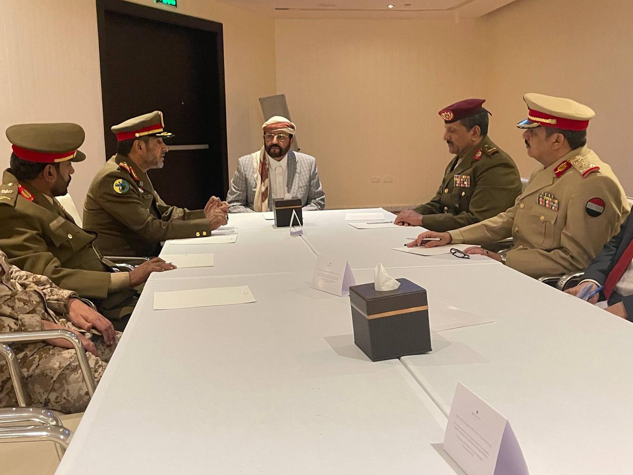 سلطان العرادة يلتقي القيادات العسكرية المشاركة في معرض الدفاع العالمي 2026 بالرياض