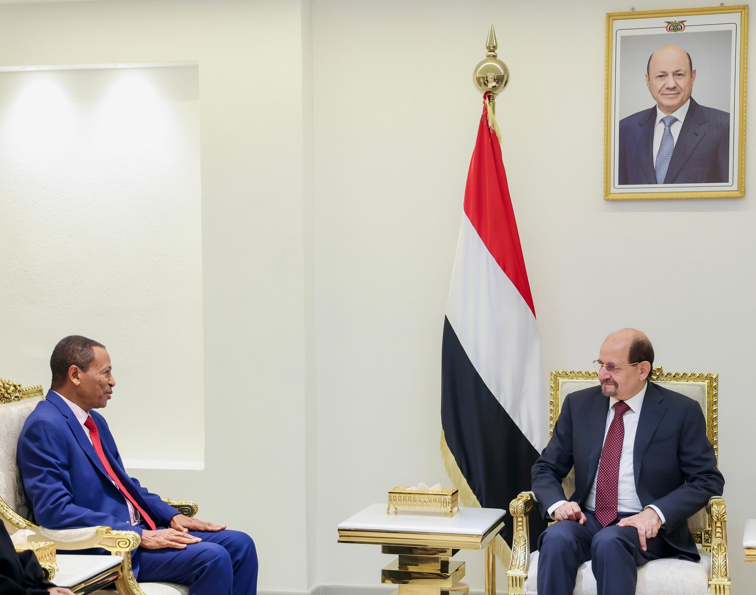 رئيس الوزراء يستقبل المدير القطري الجديد لبرنامج الأغذية العالمي ويبحث تعزيز الاستجابة الإنسانية