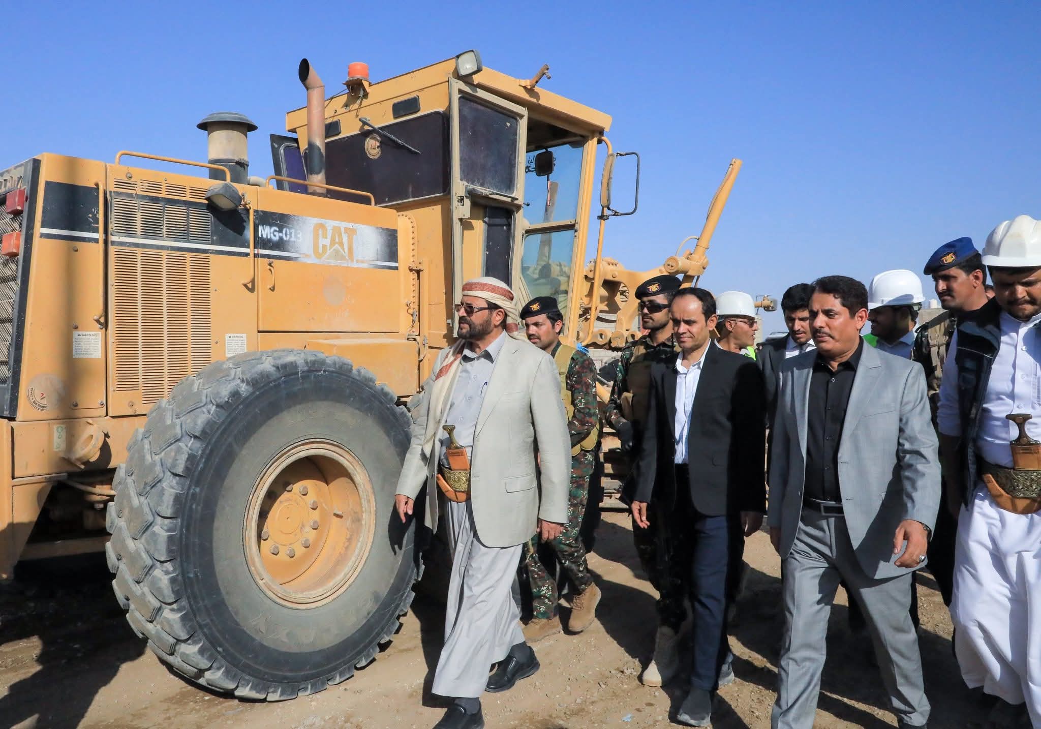 العرادة يفتتح مشاريع تنموية ويحسن البنية التحتية في مأرب لتعزيز الخدمات والمشهد الحضري