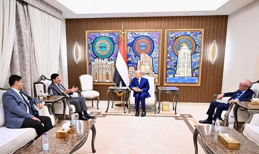 الرئيس العليمي يؤكد التزام الدولة بحماية الحقوق والحريات ودعم اللجنة الوطنية للتحقيق