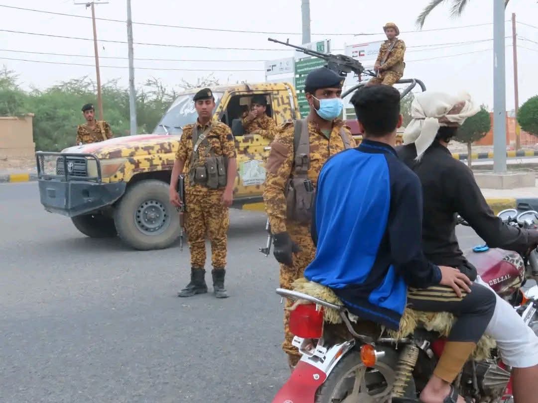 شرطة مأرب تمنح مهلة أخيرة لإخراج الدراجات النارية من داخل المدينة وتلوّح بحملات ضبط واسعة