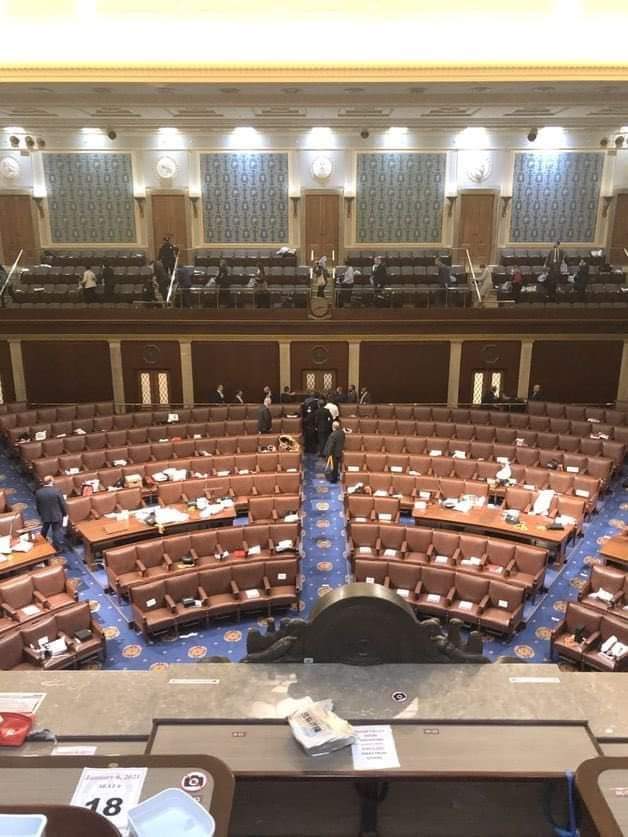 الكونغرس يتسلم مشروع قرار يطالب بايدن بإعادة تصنيف الحوثي”تنظيما إرهابيا”