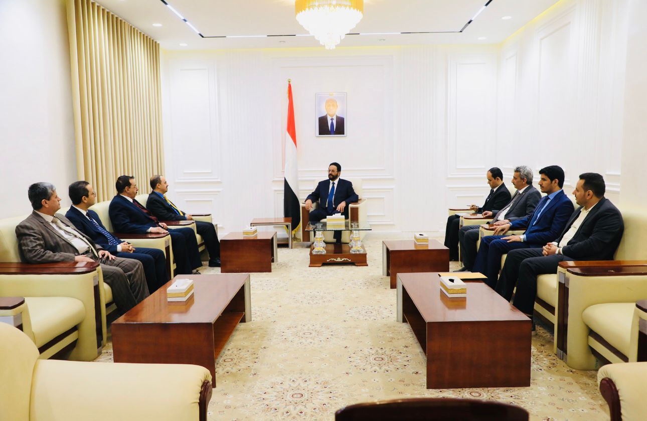 سلطان العرادة يشدد على توحيد الخطاب الإعلامي وتطوير الأداء لمواجهة حملات التضليل