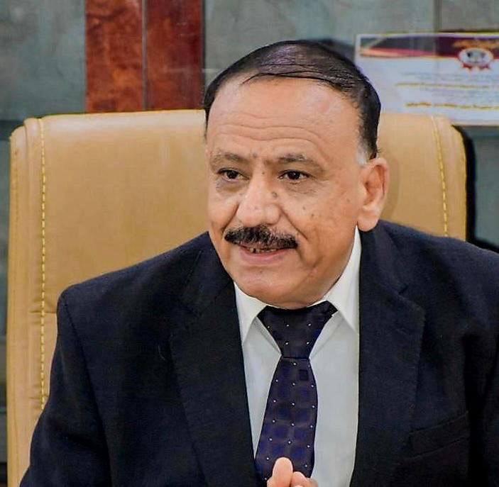 وزير النقل يدعو المجتمع الإقليمي والدولي لمساعدة اليمن في تلافي الآثار البيئية لغرق السفينة “روبيمار”